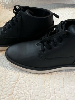 Perry Ellis Portfolio Ultra Foam High Top Boot